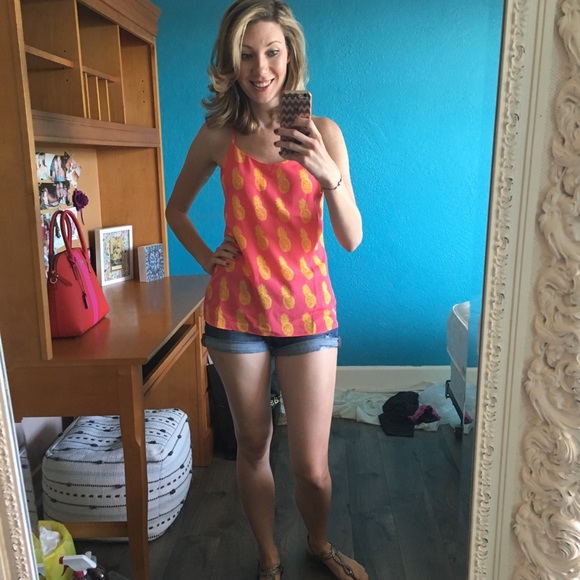 ✨HP✨ Adorable Pineapple Tank from J. crew 🍍 Size 2 - Picture 4 of 4